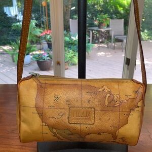 Alviero Martini Geo La Classe Italy Geo world map crossbody